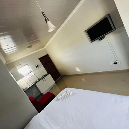 Victoria Guest Lodge 벨빌 외부 사진